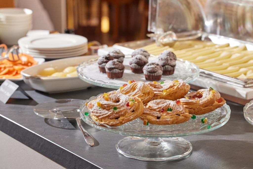 هتل رزا بیچ ریزورت